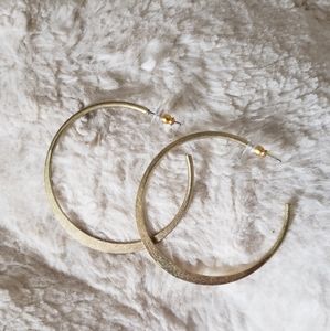 Bronze/gold tone hoop earnings